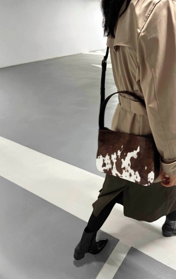 EsaMBG Crossbody Bag, Cow Print Online – Bild 3